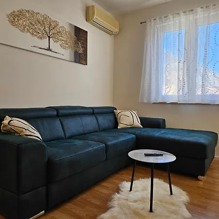 Marevic マカルスカ