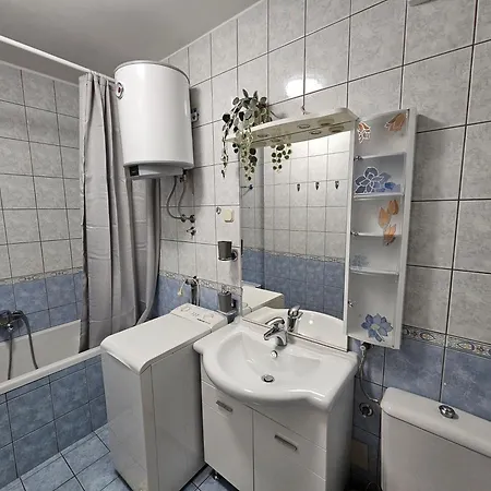 Marevic アパート マカルスカ