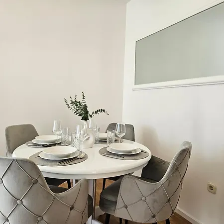 Apartment Marevic *