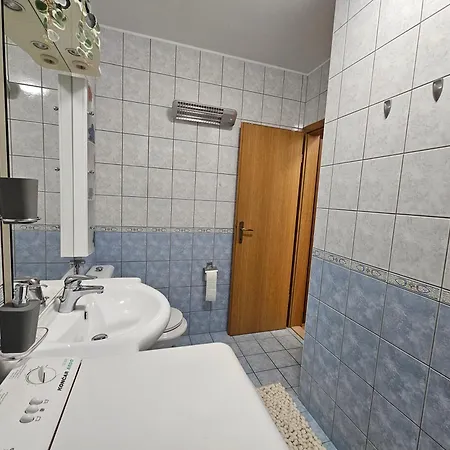 Marevic Apartment *